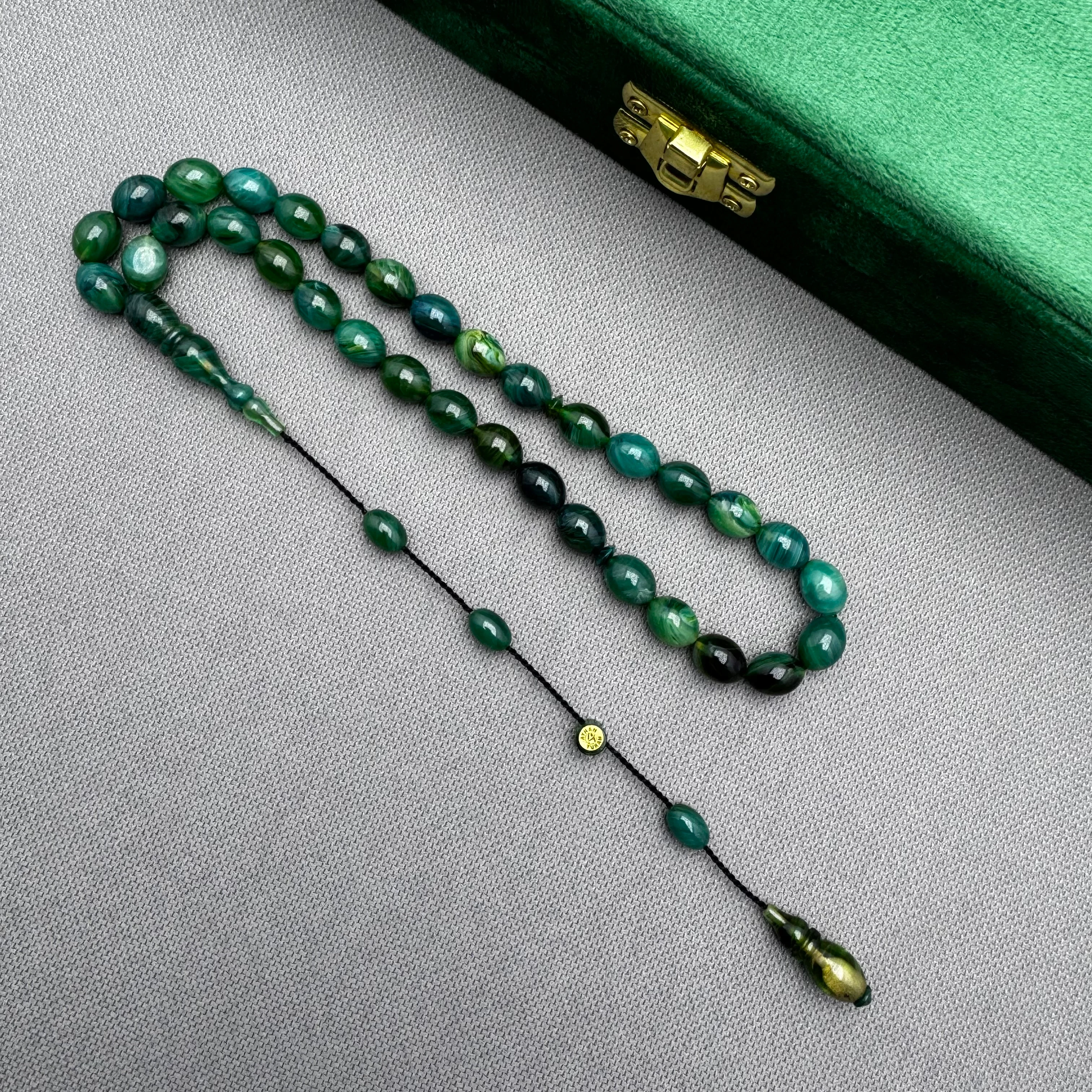 Ayhan TURAN Usta İşçilikli Kamuflaj Yeşil Yoğun Hareli Beyzi Kesim Ateş Kehribar Tespih